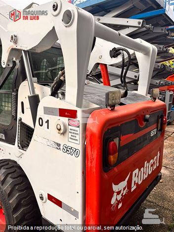Mini-Carregadeira Bobcat S570