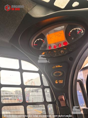 Mini-Carregadeira Bobcat S570
