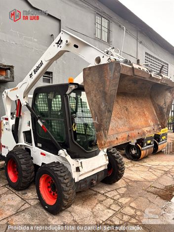 Mini-Carregadeira Bobcat S570