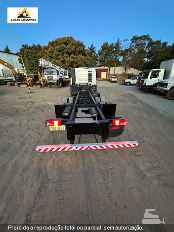 Caminhão Volkswagen 24-280 E Constellation 6x2 2p (Diesel)(E5)