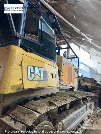 Trator de Esteira Caterpillar D4