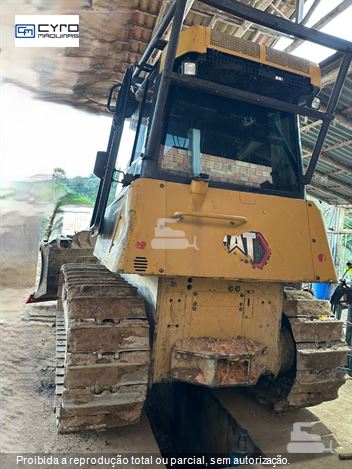 Trator de Esteira Caterpillar D4