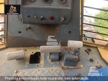 Trator de Esteira Komatsu D61-EX