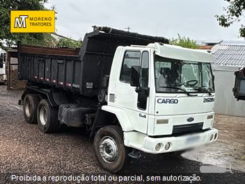 Caminhão Ford CARGO 2628 E 6x4 T 3-Eixos 2p (diesel)