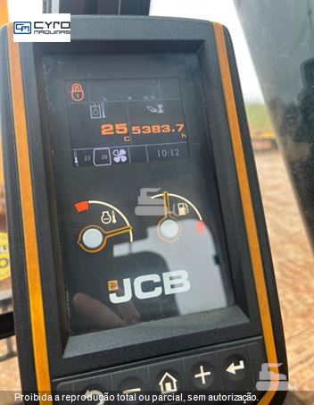 Escavadeira JCB JS210