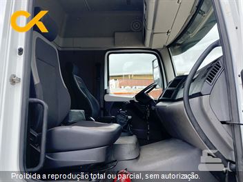Caminhão Volkswagen 25-420 Constellation 6x2 2p (Diesel)(E5)