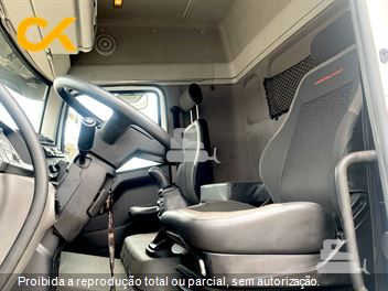 Caminhão Volkswagen 25-420 Constellation 6x2 2p (Diesel)(E5)