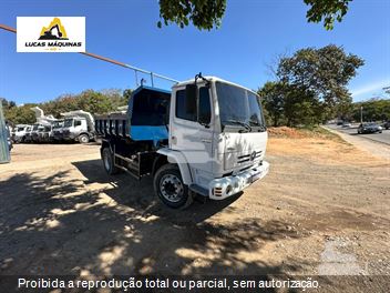 Caminhão Mercedes-Benz 1718 2p (diesel)