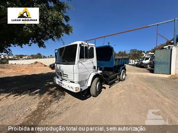 Caminhão Mercedes-Benz 1718 2p (diesel)