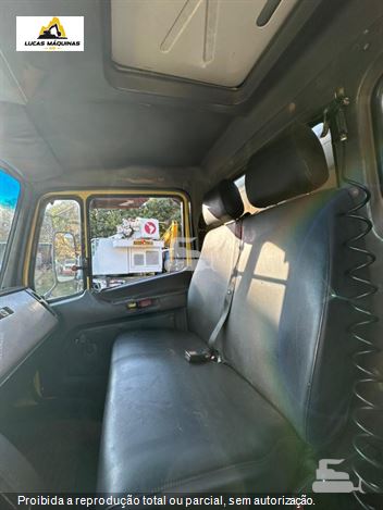 Caminhão Mercedes-Benz 1418 2p (diesel)