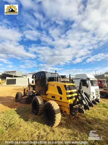 Motoniveladora New Holland RG200B