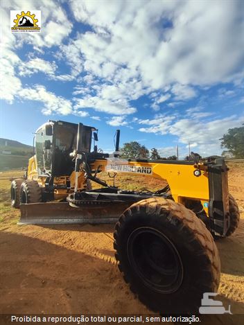 Motoniveladora New Holland RG200B