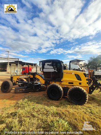 Motoniveladora New Holland RG200B