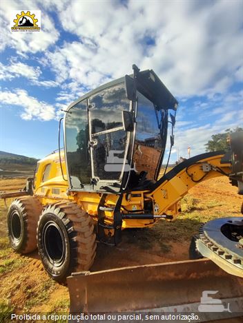 Motoniveladora New Holland RG200B