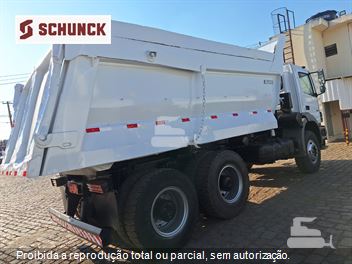 Caminhão Mercedes-Benz Axor 2831 6x4 2p (diesel)