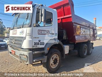 Caminhão Mercedes-Benz Axor 2831 6x4 2p (diesel)