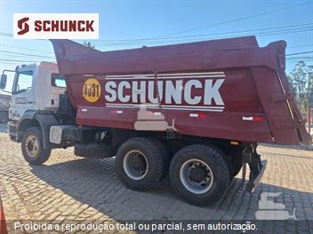 Caminhão Mercedes-Benz Axor 2831 6x4 2p (diesel)