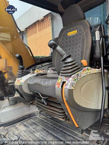 Escavadeira New Holland E145C EVO