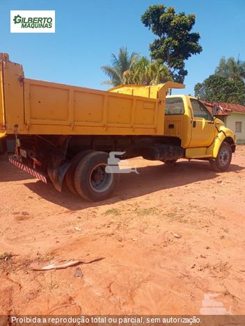 Caminhão Ford F-14000 HD 2p (diesel)