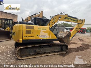 Escavadeira New Holland E145C EVO