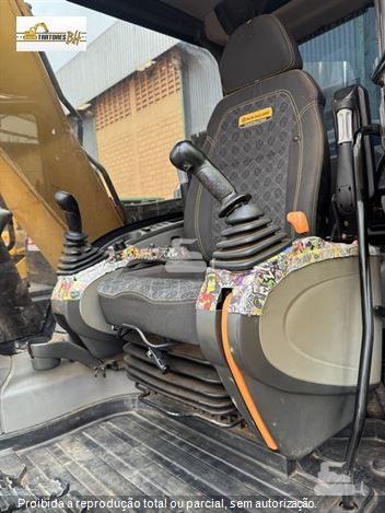 Escavadeira New Holland E145C EVO