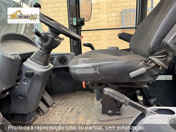 Pá Carregadeira Komatsu WA320