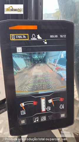 Escavadeira Caterpillar 320