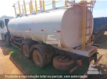Caminhão Volkswagen 31-330 E Constellation 6x4 2p (Diesel)(E5)