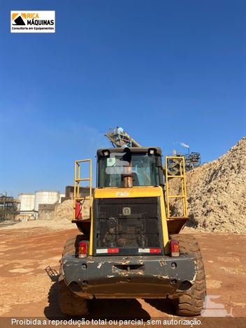 Pá Carregadeira New Holland W170 B