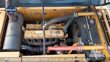 Escavadeira Caterpillar 320D2