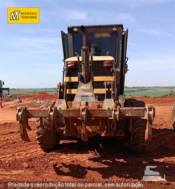 Motoniveladora New Holland RG170B