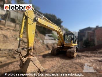 Escavadeira Komatsu PC160