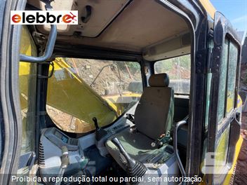 Escavadeira Komatsu PC160