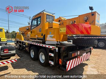 Guindaste XCMG BR 300