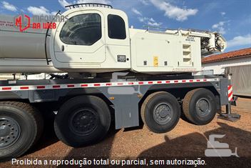 Guindaste XCMG QAY220