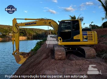 Escavadeira Komatsu PC130
