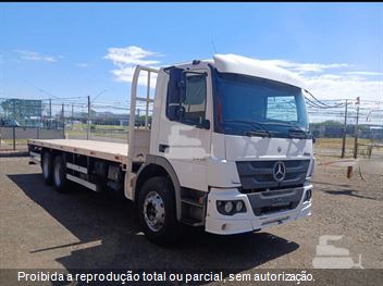 Caminhão Mercedes-Benz Atego 2426 6x2 2p (Diesel) (E5)