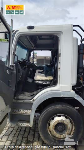 Caminhão Mercedes-Benz Atego 2425 3-Eixos 2p (diesel)