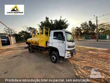Caminhão Volkswagen 11-180 Delivery 2p (diesel)(E5)