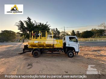 Caminhão Volkswagen 11-180 Delivery 2p (diesel)(E5)