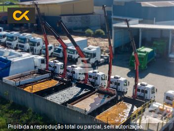 Caminhão Mercedes-Benz Atego 2730 6x4 2p (Diesel)(E5)