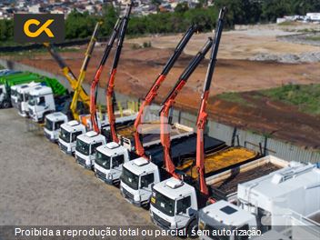 Caminhão Mercedes-Benz Atego 2730 6x4 2p (Diesel)(E5)