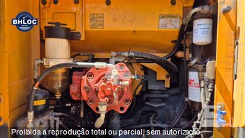 Escavadeira Hyundai R220LC-9