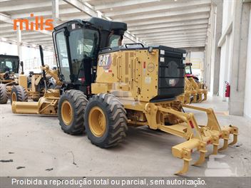 Motoniveladora Caterpillar 120