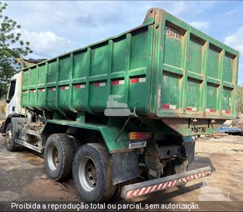Caminhão Volvo VM 270 6x4 2p (Diesel) (E5)