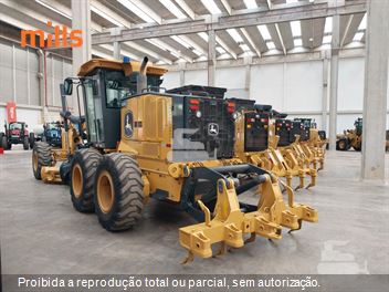 Motoniveladora John Deere 620G