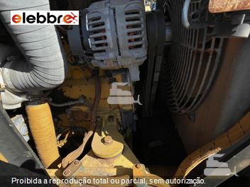 Rolo Compactador Caterpillar CP-533E