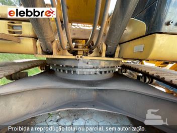 Escavadeira Caterpillar 330DL