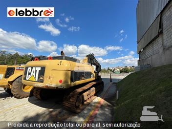 Escavadeira Caterpillar 330DL