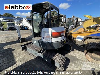 Mini-Escavadeira Bobcat E45